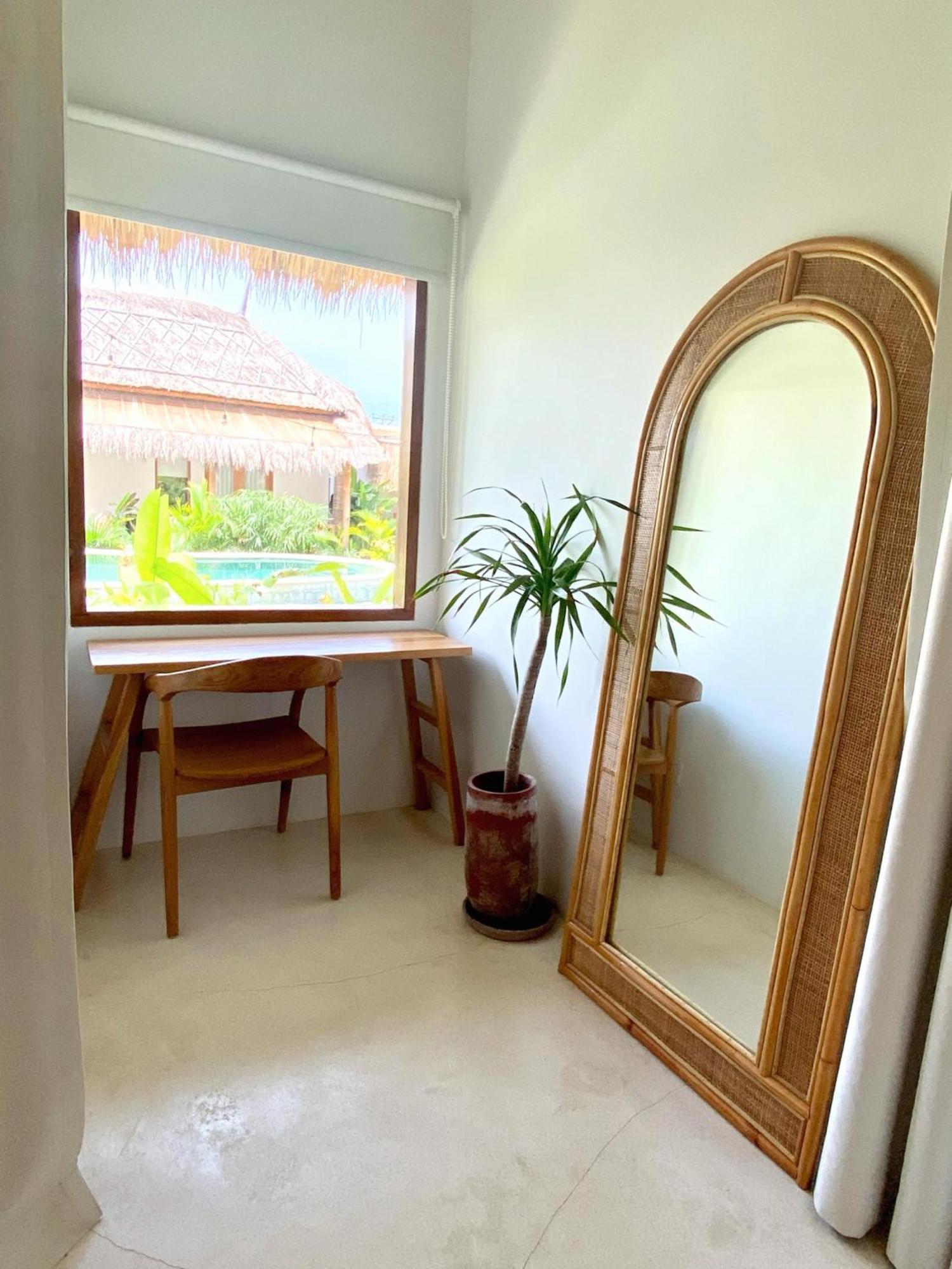 Luana Lombok Hotel Selong Belanak Exterior photo