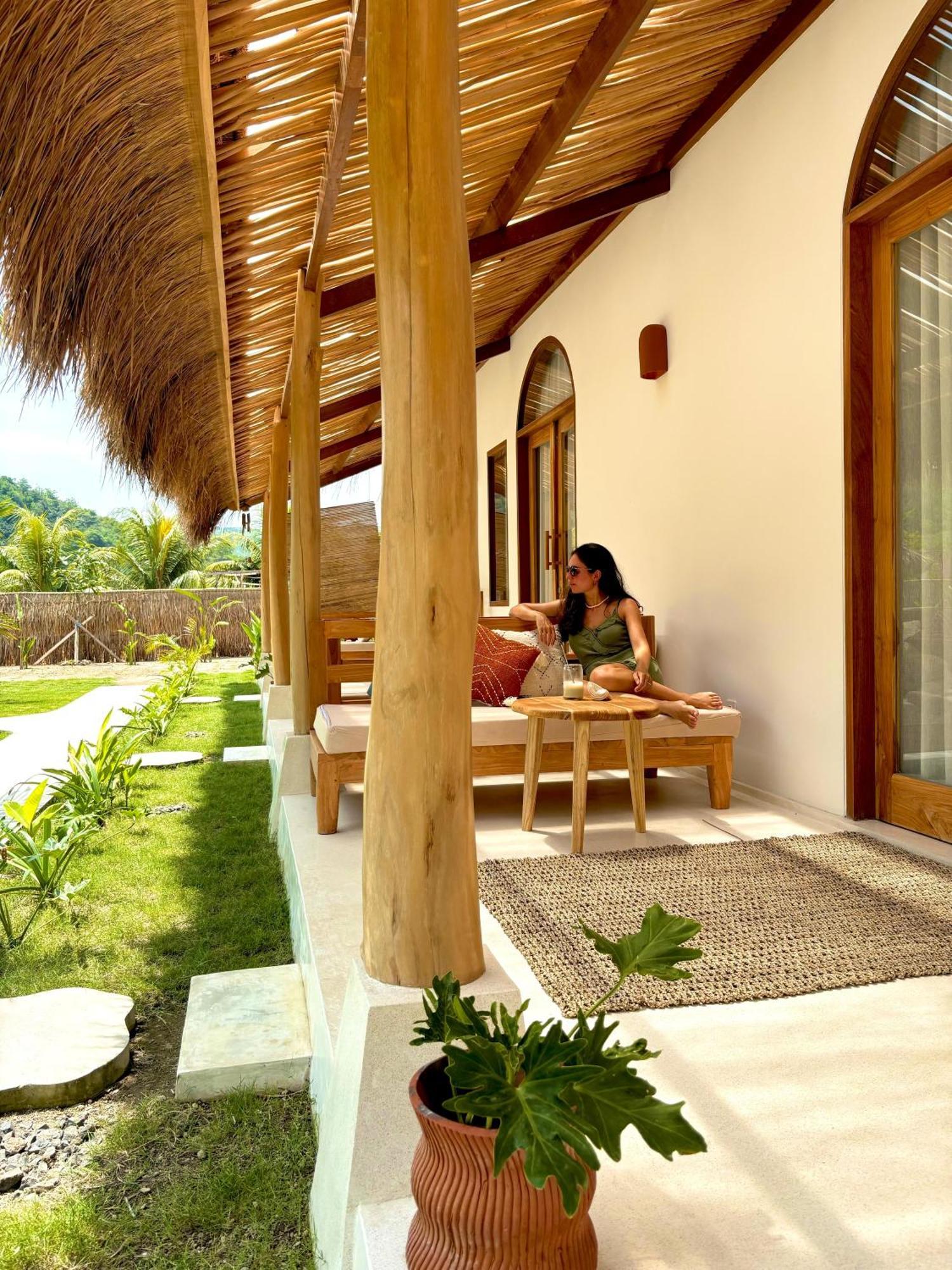 Luana Lombok Hotel Selong Belanak Exterior photo